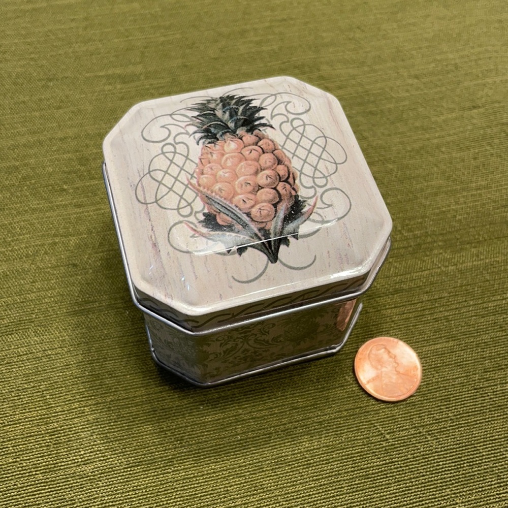 Pineapple Candle Tins
